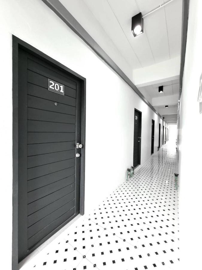 The Zai Apartment Ban Krathum Lom Εξωτερικό φωτογραφία