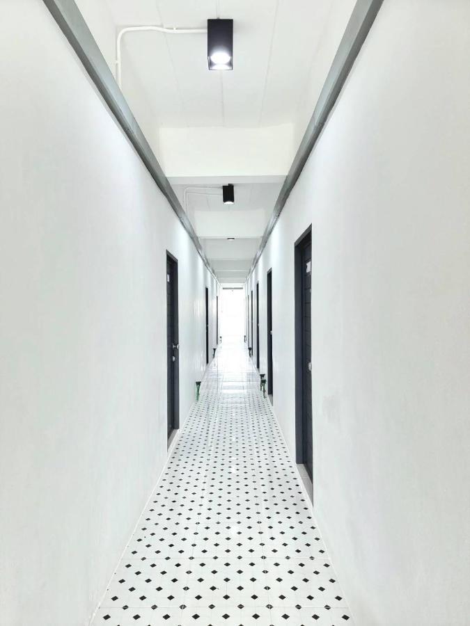 The Zai Apartment Ban Krathum Lom Εξωτερικό φωτογραφία